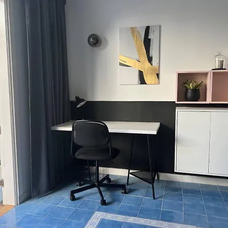 Apartment Lovely One Bedroom Little Venice